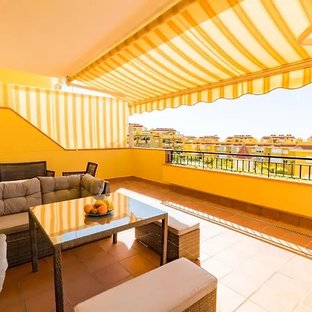 Apartament Modern Family In The Sun